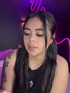 Aleooonnn   online show from January 16, 2026, 5:22 am