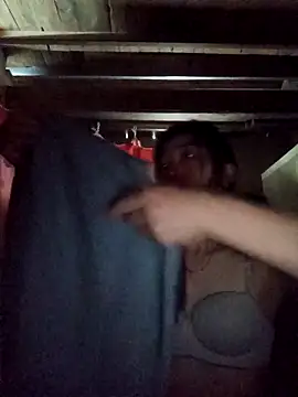 Snapshot of Hiniyk2 chatting on February 23, 2026, 2:02 am Hiniyk2 online show from February 23, 2026, 2:02 am