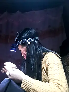 Snapshot of Hiniyk2 chatting on February 5, 2026, 1:07 pm Hiniyk2 online show from February 5, 2026, 1:07 pm