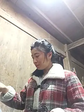 Snapshot of Hiniyk2 chatting on January 18, 2026, 8:40 am Hiniyk2 online show from January 18, 2026, 8:40 am