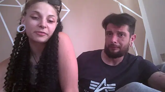 Snapshot of RealB25 chatting on July 6, 2026, 2:13 pm RealB25 online show from July 6, 2026, 2:13 pm