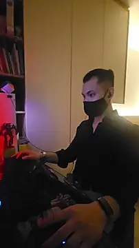 Snapshot of OnlyHand9x chatting on February 4, 2026, 5:52 pm OnlyHand9x online show from February 4, 2026, 5:52 pm