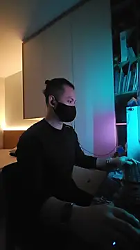 Snapshot of OnlyHand9x chatting on March 3, 2026, 5:31 pm OnlyHand9x online show from March 3, 2026, 5:31 pm