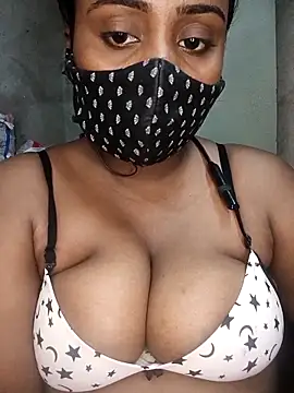 Hotty Nishaa online show from April 3, 2026, 11:11 pm