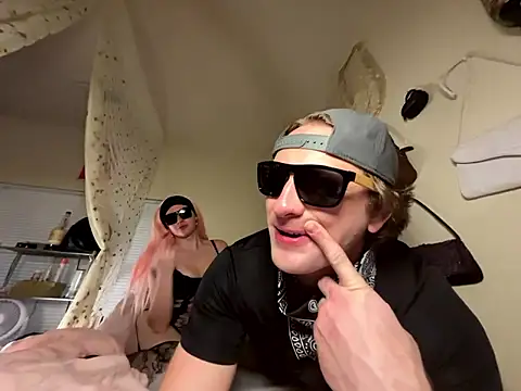 cooperlux online show from January 11, 2026, 6:53 am