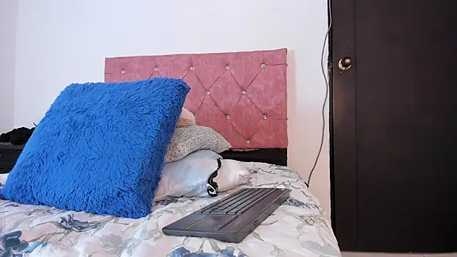 Liam saint online show from July 14, 2026, 1:39 pm
