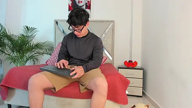 Liam saint online show from March 21, 2026, 2:21 pm