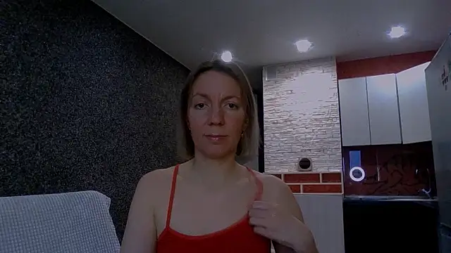 Snapshot of Amanda_Luxe chatting on February 7, 2026, 3:14 am Amanda Luxe online show from February 7, 2026, 3:14 am