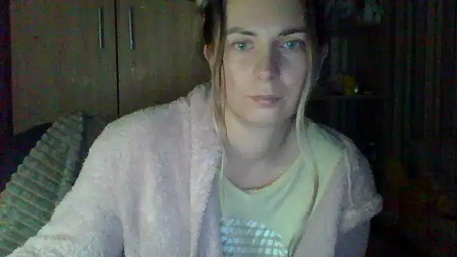 VikiLove765 online show from March 2, 2026, 12:00 am