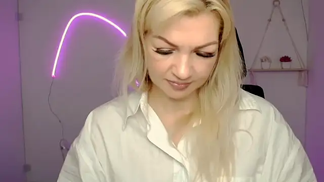 Madonna Fire online show from April 19, 2026, 6:36 am