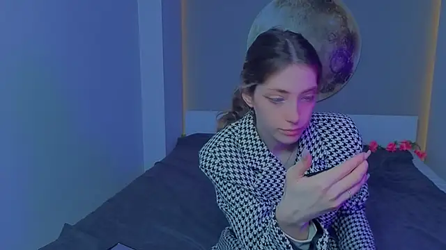 BrianneMallory online show from March 5, 2026, 6:43 am