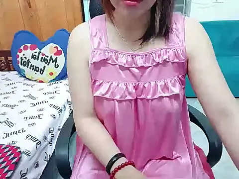 Heni6368 online show from February 26, 2026, 9:37 pm