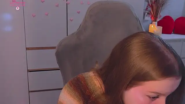 Snapshot of Ol1via chatting on February 14, 2026, 2:12 am Ol1via online show from February 14, 2026, 2:12 am