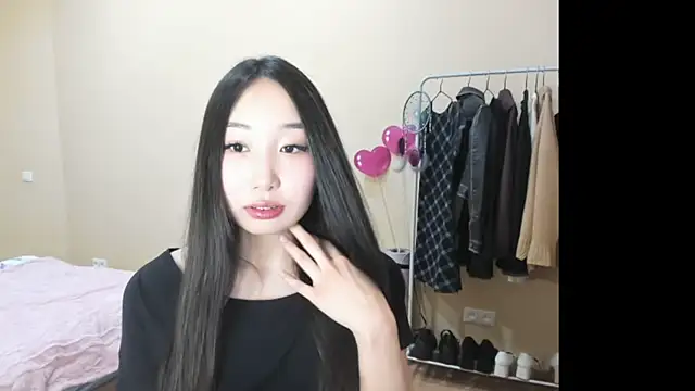 Snapshot of Amane_Yuki chatting on February 23, 2026, 5:35 pm Amane Yuki online show from February 23, 2026, 5:35 pm