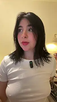 evelynrosess1 online show from July 10, 2026, 12:43 am