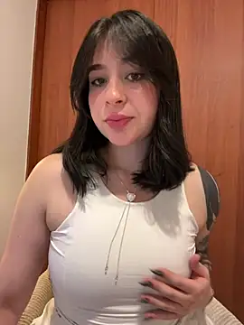 evelynrosess1 online show from June 25, 2026, 2:09 am