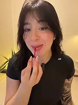 evelynrosess1 online show from July 17, 2026, 11:57 pm