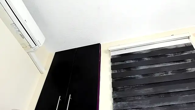 vanesadimaria online show from December 16, 2025, 4:55 pm