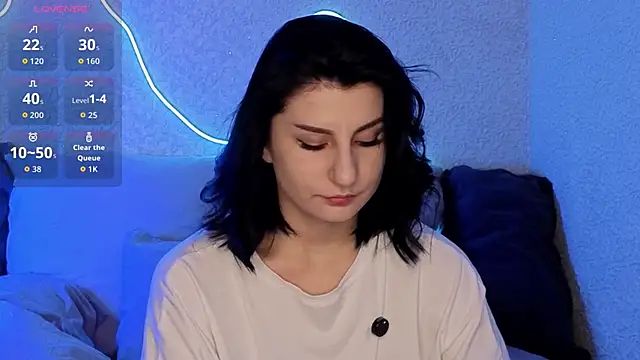 Snapshot of ValeryAlfie chatting on March 3, 2026, 4:03 pm ValeryAlfie online show from March 3, 2026, 4:03 pm