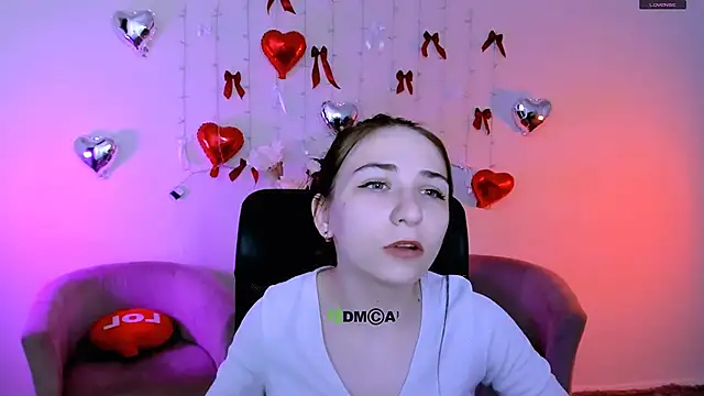 sweetie chloe  online show from February 17, 2026, 9:50 am