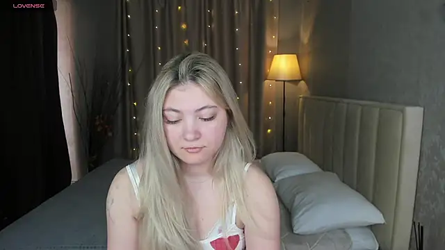 Angel  Grace online show from June 5, 2026, 12:26 am