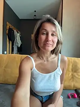 Snapshot of Jack-Alice chatting on June 9, 2026, 10:16 am Jack-Alice online show from June 9, 2026, 10:16 am
