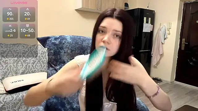 Snapshot of RiaDendy chatting on February 19, 2026, 4:26 pm RiaDendy online show from February 19, 2026, 4:26 pm