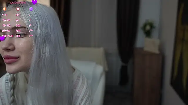 KristalCrowner online show from March 6, 2026, 7:09 pm