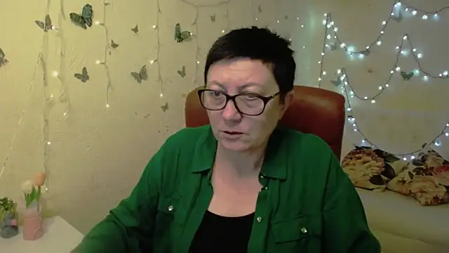 EmilyL0ve online show from March 5, 2026, 6:26 pm