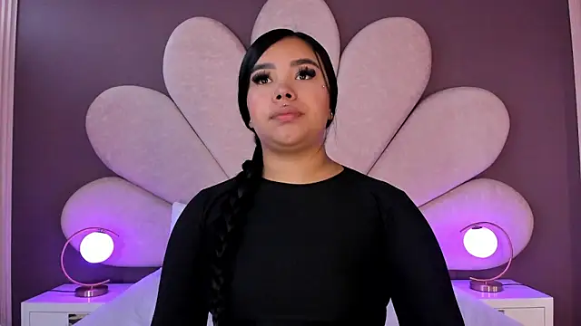 Liaevans   online show from January 12, 2026, 7:09 pm