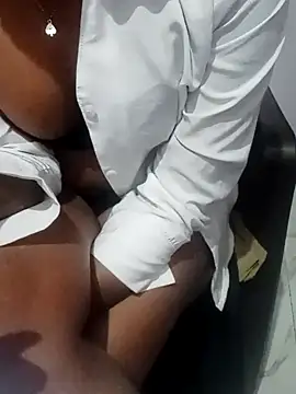 Snapshot of Sexy_sara09 chatting on February 9, 2026, 5:00 pm Sexy sara09 online show from February 9, 2026, 5:00 pm