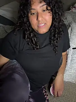 Angeliccreamyrican online show from May 14, 2026, 4:31 am