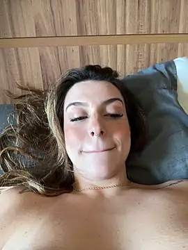 BarbieHotBrazil online show from April 16, 2026, 1:01 pm