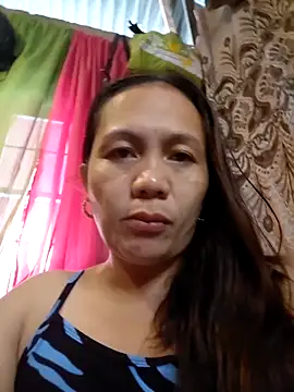 prettymomma24xx online show from January 6, 2026, 1:09 am