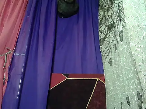 prettymomma24xx online show from May 12, 2026, 9:32 pm