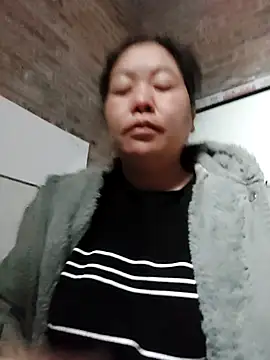 donaaa2 online show from February 13, 2026, 1:16 am