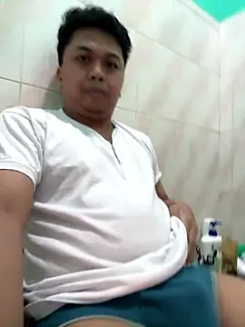 uyyumm online show from January 10, 2026, 1:45 am