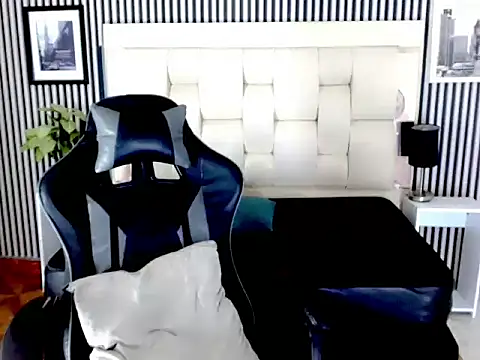 Snapshot of sora_jun chatting on February 8, 2026, 1:53 pm sora jun online show from February 8, 2026, 1:53 pm