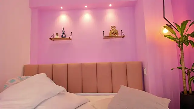 Snapshot of mayaevansmg chatting on January 17, 2026, 1:26 pm mayaevansmg online show from January 17, 2026, 1:26 pm