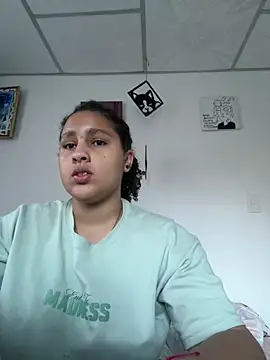 Snapshot of Selene_Voon chatting on April 9, 2026, 11:00 pm Selene Voon online show from April 9, 2026, 11:00 pm