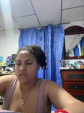 Snapshot of Selene_Voon chatting on April 16, 2026, 12:44 am Selene Voon online show from April 16, 2026, 12:44 am