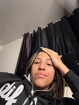Snapshot of vicky_bass_ chatting on June 16, 2026, 2:55 am vicky bass online show from June 16, 2026, 2:55 am