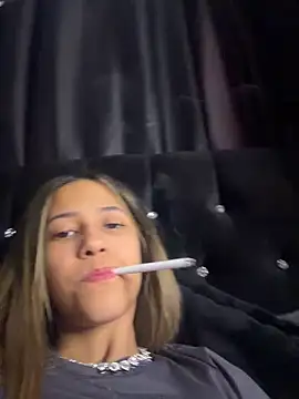 vicky bass  online show from March 14, 2026, 2:17 am