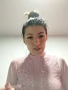 Snapshot of tina2204 chatting on February 19, 2026, 2:14 pm tina2204 online show from February 19, 2026, 2:14 pm