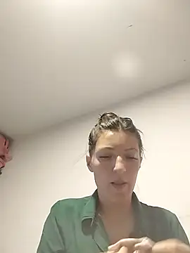 Snapshot of tina2204 chatting on February 5, 2026, 12:12 pm tina2204 online show from February 5, 2026, 12:12 pm