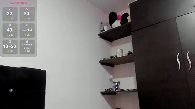 tina2204 online show from March 13, 2026, 12:10 pm