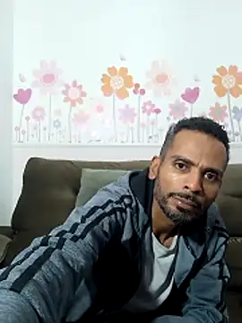 Snapshot of moreno_alpha_br chatting on May 31, 2026, 1:00 am moreno alpha br online show from May 31, 2026, 1:00 am