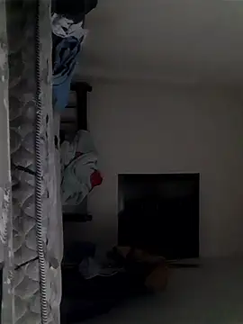 Snapshot of rolaaa2000 chatting on January 8, 2026, 11:33 pm rolaaa2000 online show from January 8, 2026, 11:33 pm