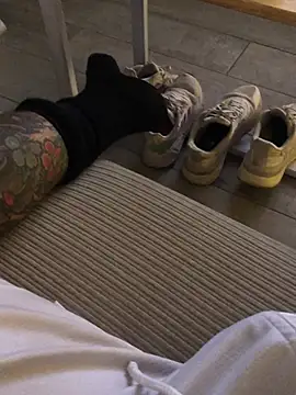 psilocibina22 online show from April 10, 2026, 3:57 am