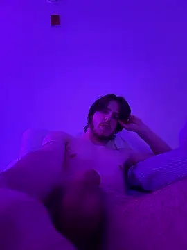 Snapshot of YummyDin chatting on January 14, 2026, 6:28 am YummyDin online show from January 14, 2026, 6:28 am